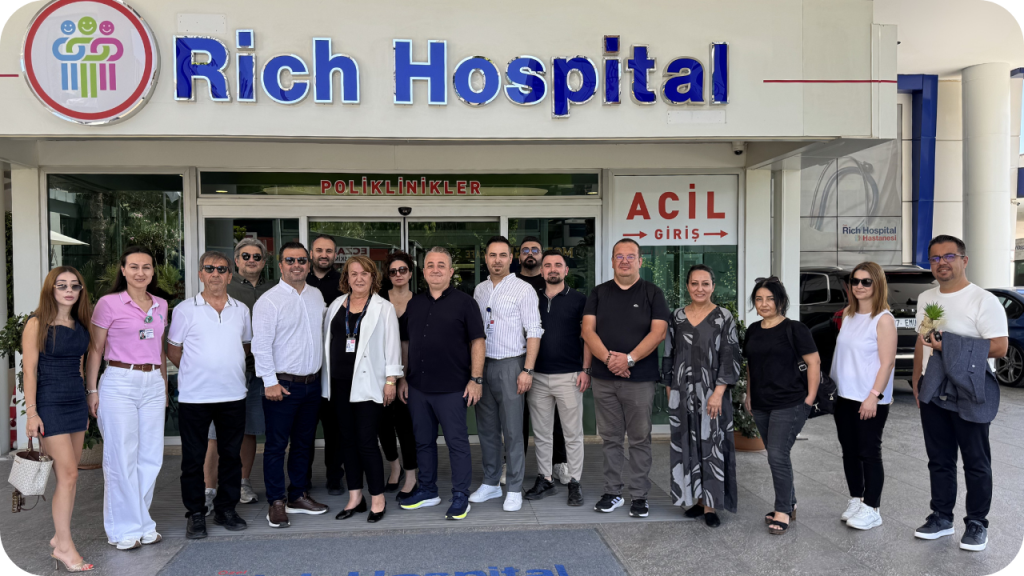 Allianz Sigorta Bölge Müdürlüğü yöneticileri ve Allianz acente temsilcileri, Rich Hospital yönetimini ziyaret ederek bir araya geldi.
