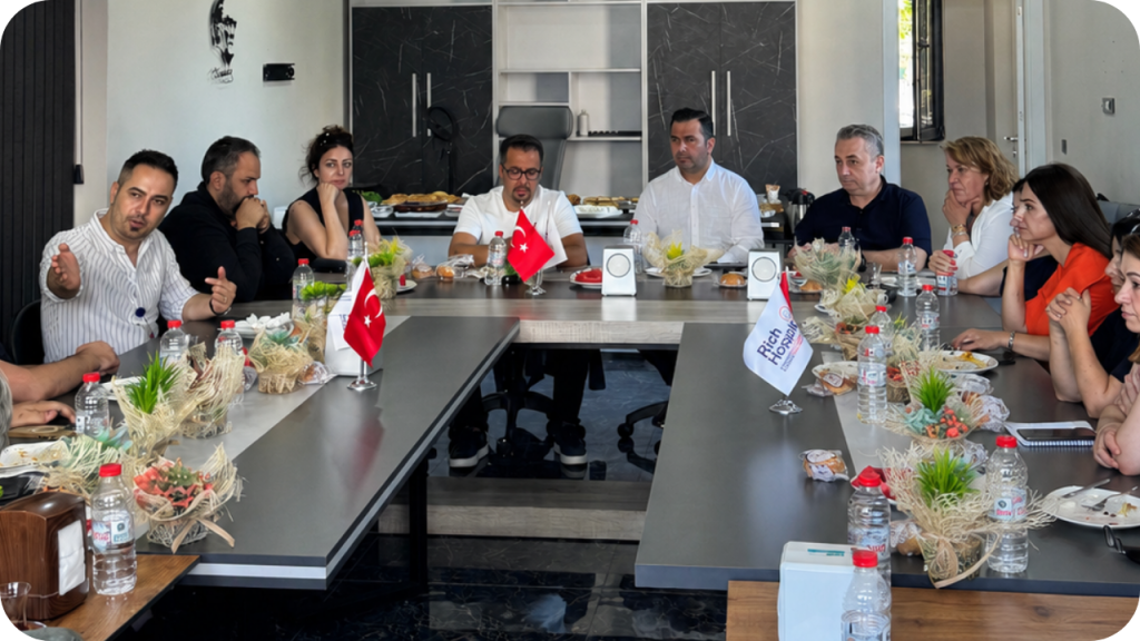 Allianz Sigorta Bölge Müdürlüğü yöneticileri ve Allianz acente temsilcileri, Rich Hospital yönetimini ziyaret ederek bir araya geldi.